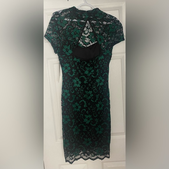 Green and Black Lace Dress - Picture 2 of 8